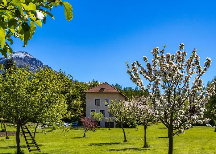 La Combe Fleurie Appartements&Chambres